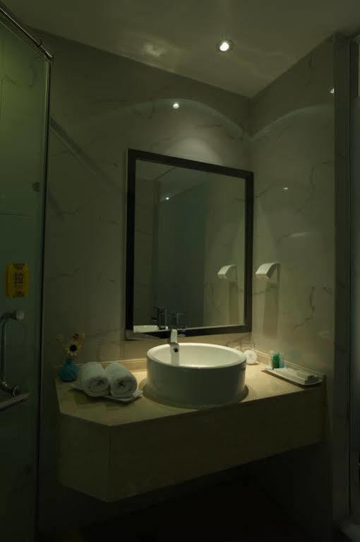 Chengdu Xuanya Yingyue Hotel Экстерьер фото