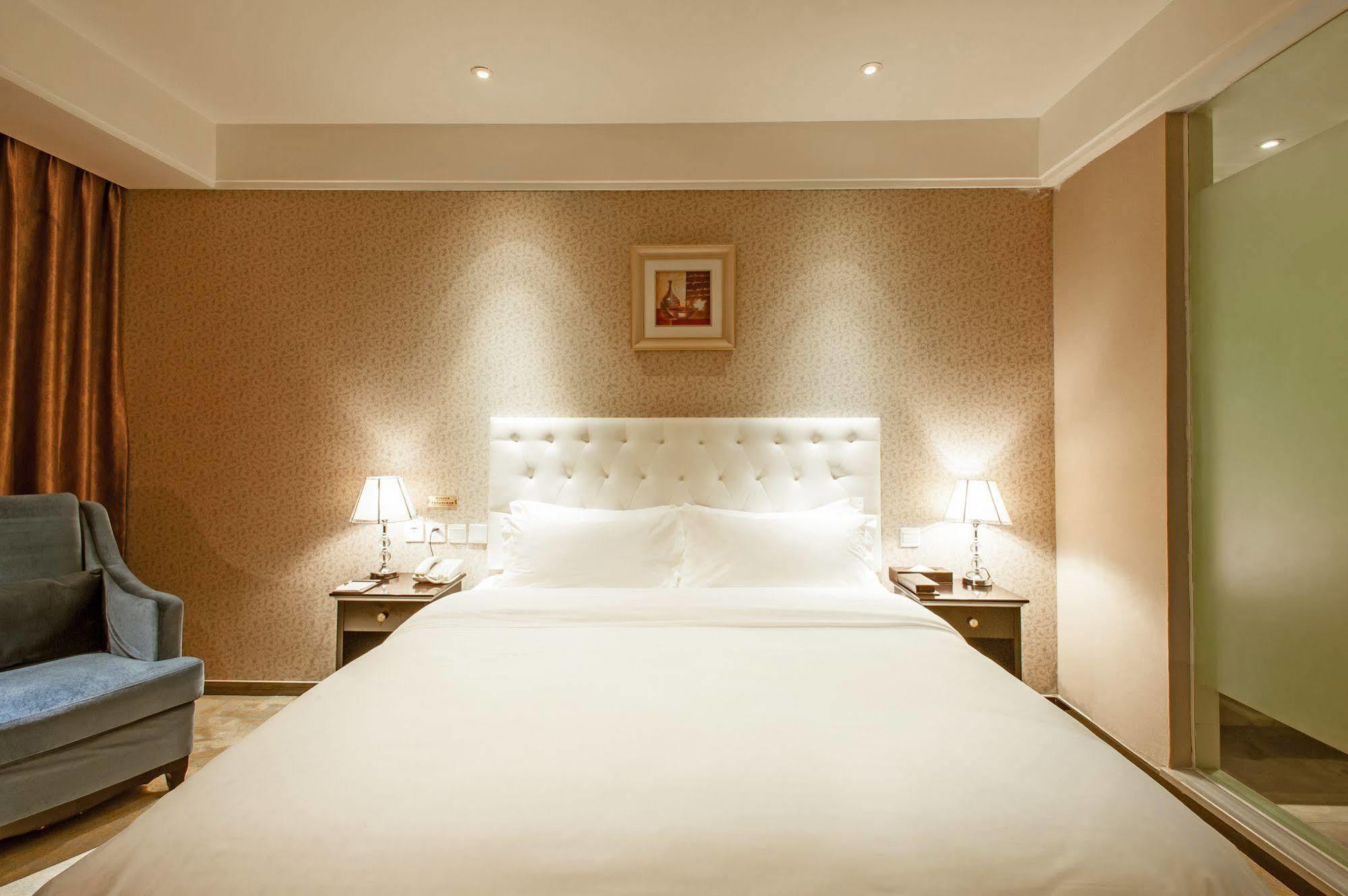 Chengdu Xuanya Yingyue Hotel Экстерьер фото