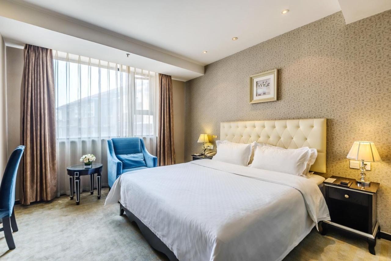 Chengdu Xuanya Yingyue Hotel Экстерьер фото